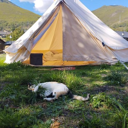 CAMPING LA ZARAPICA - Palacios del Sil Exterior foto