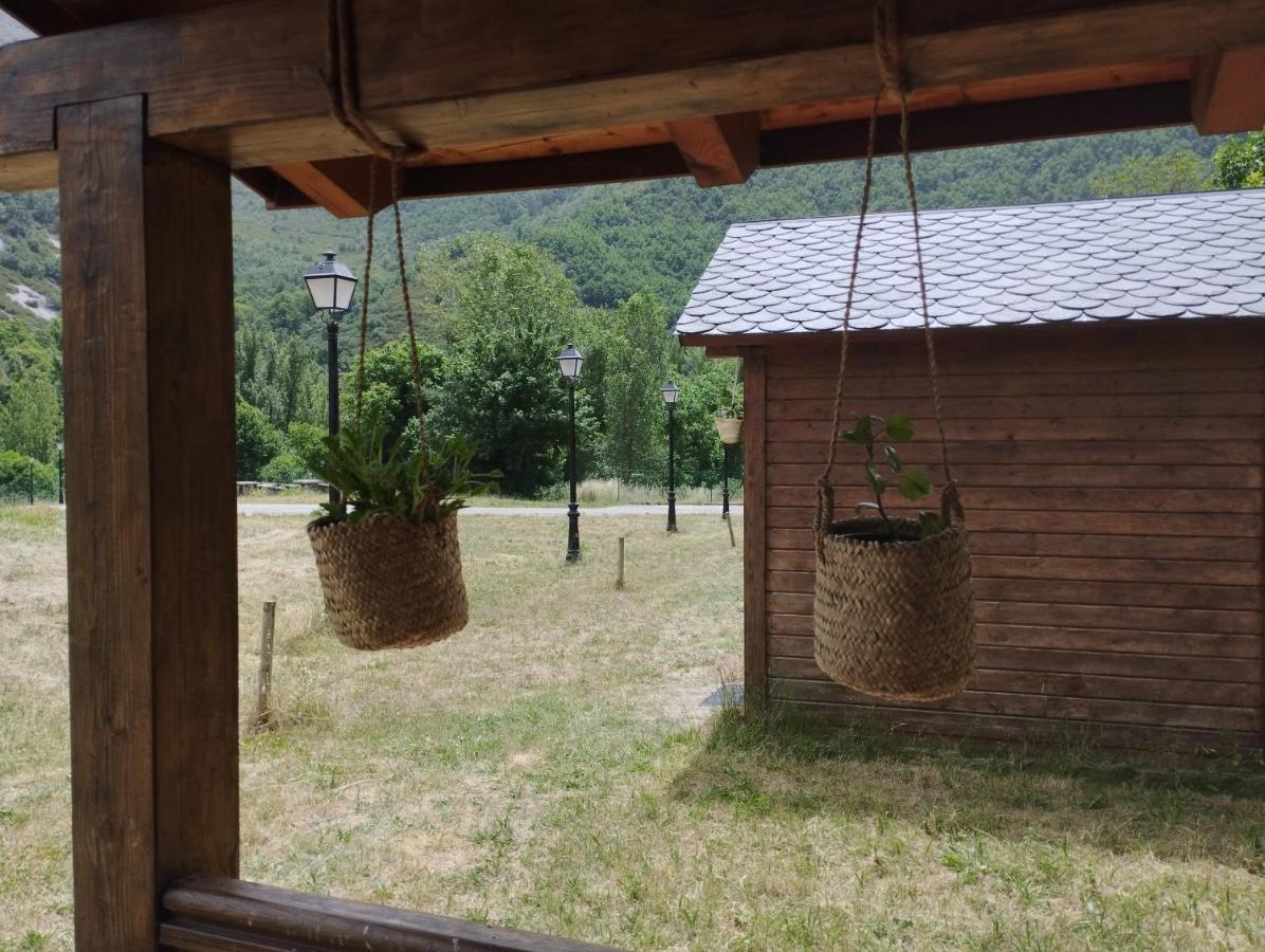 CAMPING LA ZARAPICA - Palacios del Sil Exterior foto